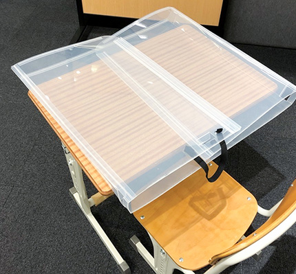 学校机用パーテーション 折り畳みシーン
