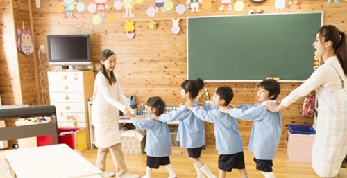 幼稚園シーン